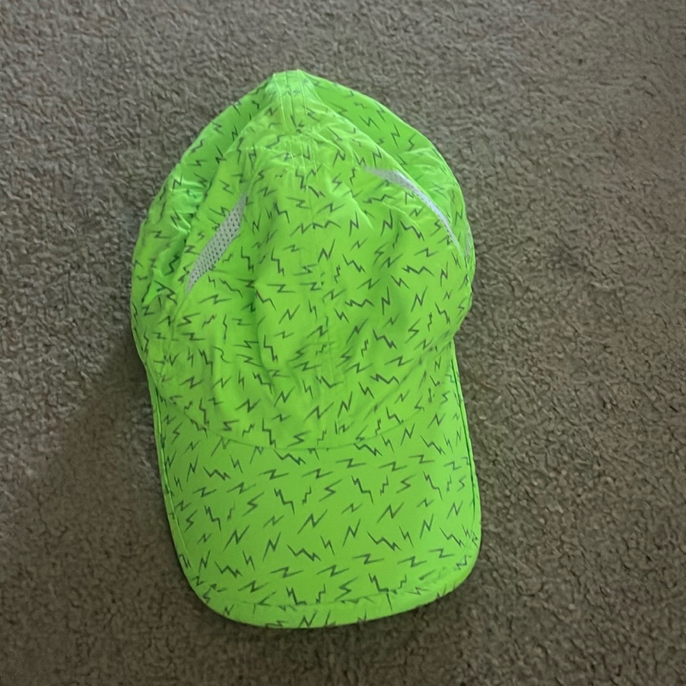 Sprints hat! Never worn. Perfect for running or keeping a cool head :)